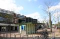 Kiosk vanaf wegkant gezien