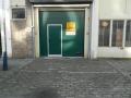 Recentelijk vervangen electrische deur