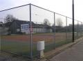 Naastgelegen tennisbaan